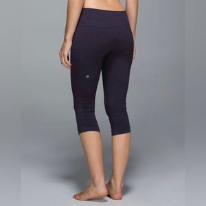 Lululemon In The Flow Crop I
Heathered Black Grape
